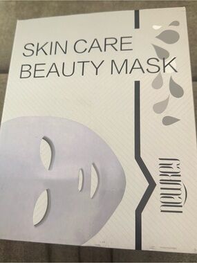 - Light Lavender Hydrating Sheet Mask